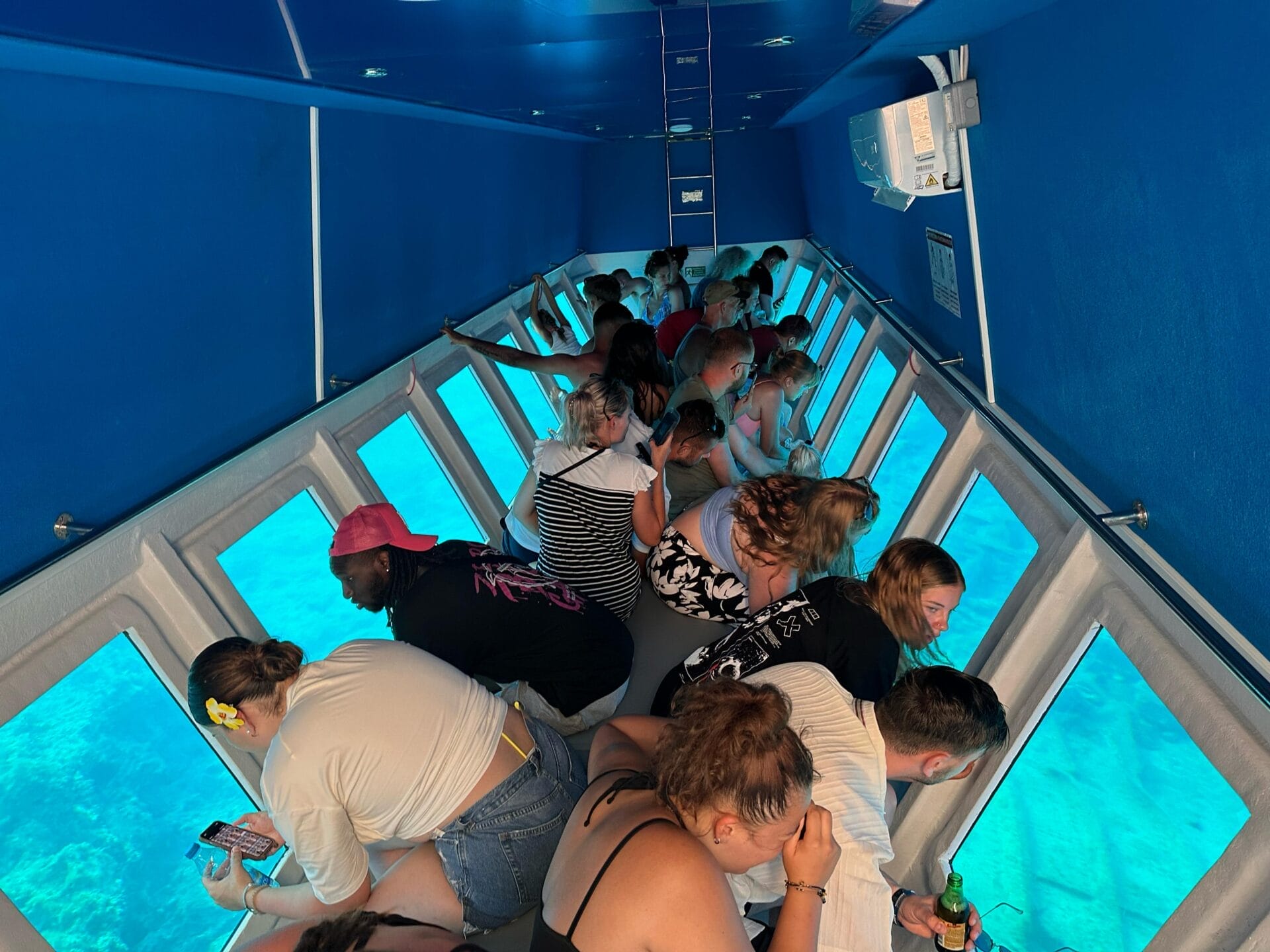 semi submarine Kolymbia