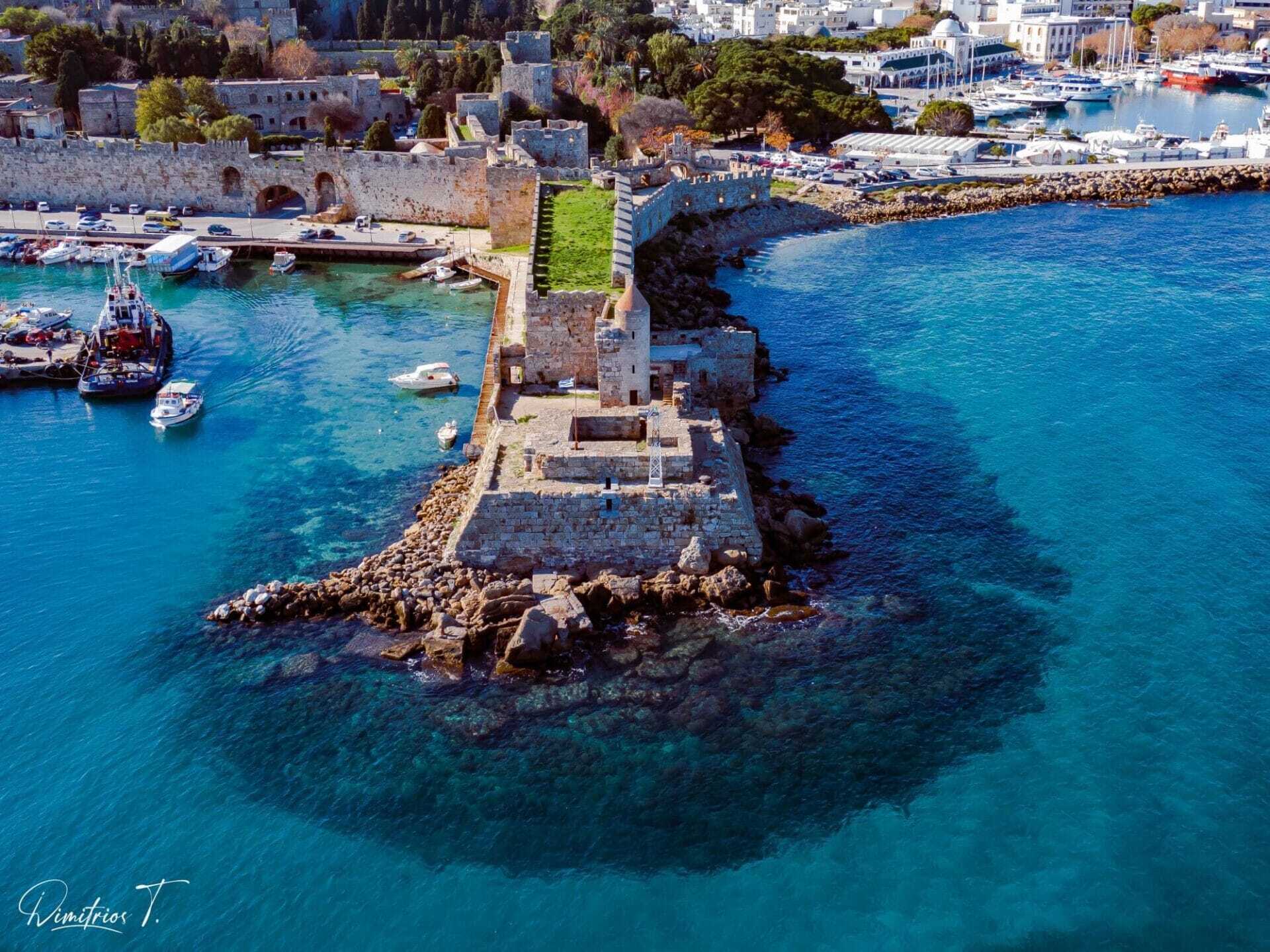 kolona old town rhodes Kolymbia sea lines